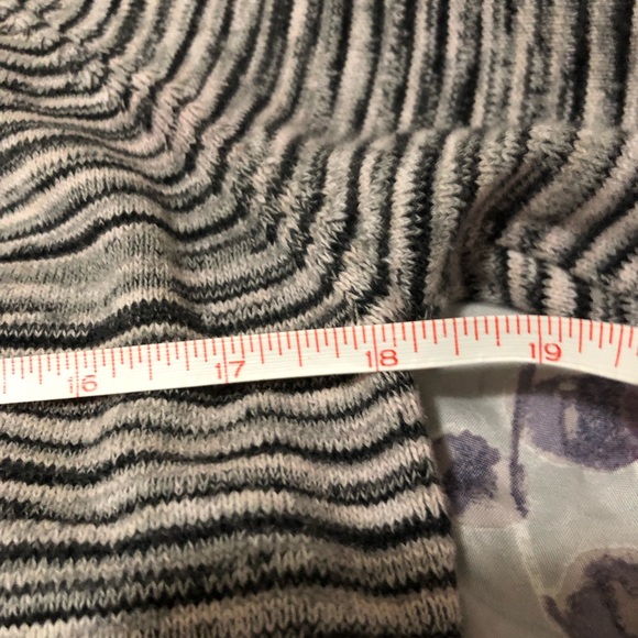 Sweater - Picture 6 of 10